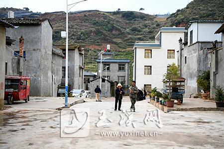 鸟语花香、干净整洁的居住环境,让老凹田村民充满幸福感。 玉溪日报记者 李冉 摄