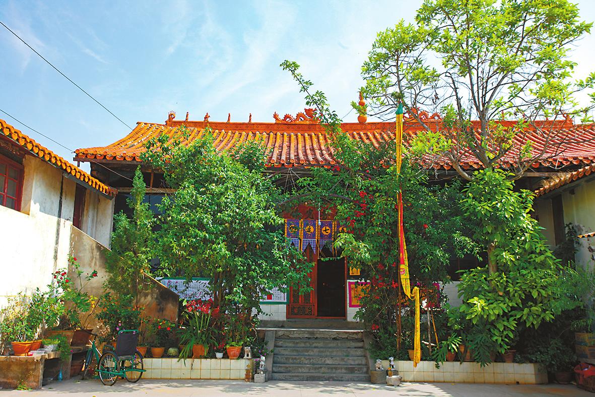 图为位于澄江市区景宁街的普福寺，中山大学曾于此设立校本部。.jpg