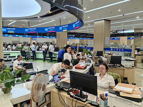 我市“高效办成一件事”工作见实效.jpg