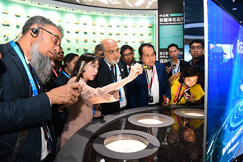 山水人文引宾朋 特色产业展活力.jpg