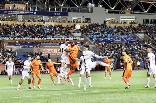云南玉昆2∶0胜天津津门虎.jpg