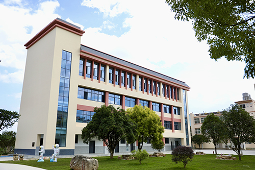 春和中心小学新教学综合楼即将投用.jpg 春和中心小学新教学综合楼即将投用.jpg