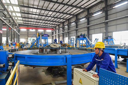 新能源产业“链”动发展新机遇.jpg 新能源产业“链”动发展新机遇.jpg